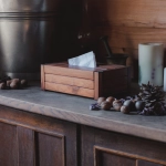 Drewniany chustecznik – funkcjonalność i elegancja