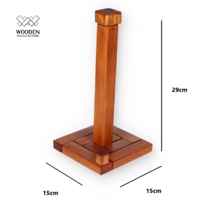 Drewniany stojak na ręcznik papierowy.