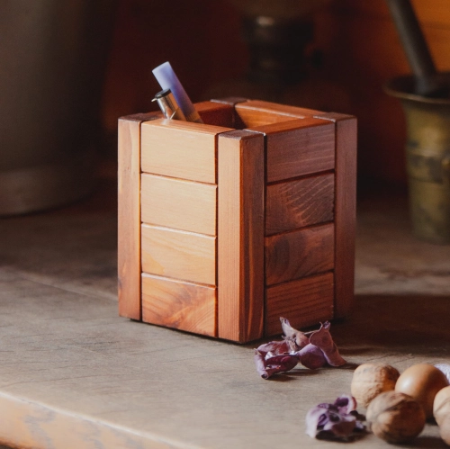 Kubek drewniany na długopisy