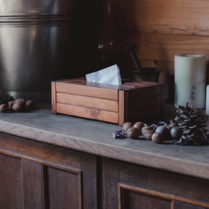 Drewniany chustecznik – funkcjonalność i elegancja