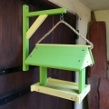 Drewniany karmnik do samodzielnego montażu, żółto-zielony